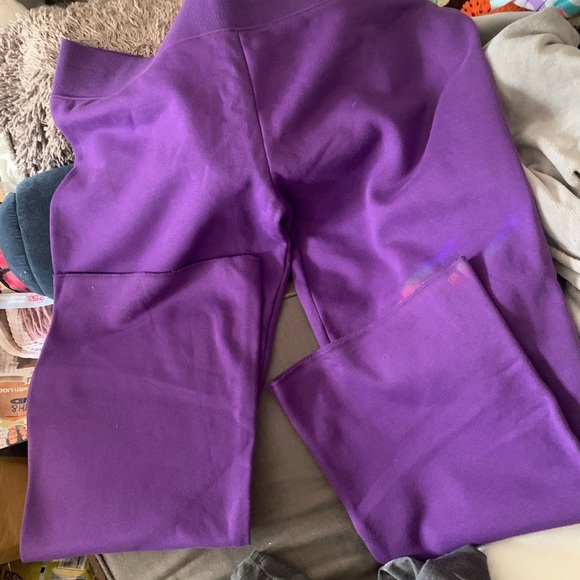 A pair of heavy sweatpants. - Picture 3 of 3